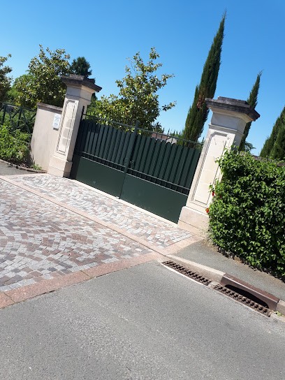 Cimetière de Saint-Cyr-sur-Loire, Cimetière à Saint-Cyr-sur-Loire