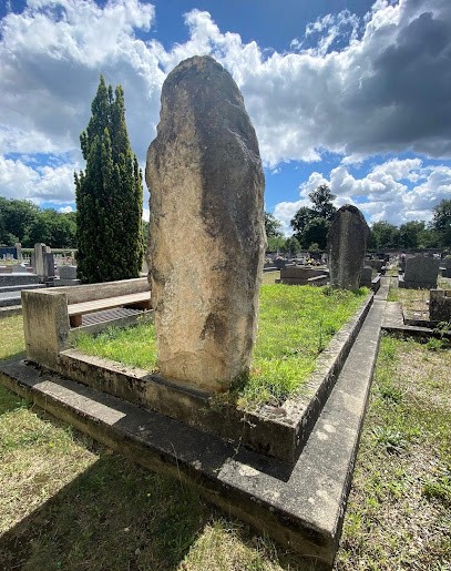Cimetière d'Avon, Cimetière à Avon