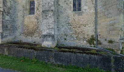 Cimetière - Eglise Saint-Vivien de Romagne 33760, Cimetière à Romagne