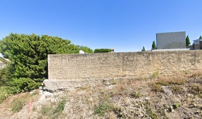 Cimetière, Cimetière à Malras
