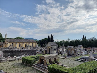 Cimetière de Jouques, Cimetière à Jouques