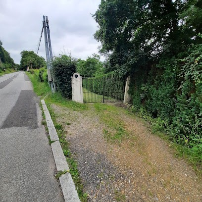 Cimetière De La Ferrière Sur Risle, Cimetière à Mesnil-en-Ouche