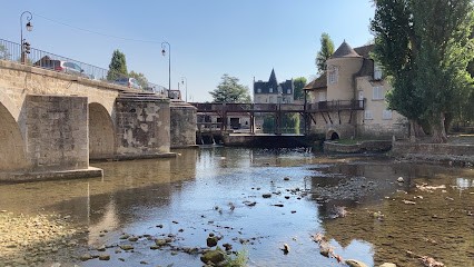 Moret sur Loing Cemetery, Cimetière à Moret-Loing-et-Orvanne