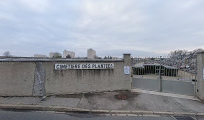 Cimetière des Plantées, Cimetière à Meyzieu