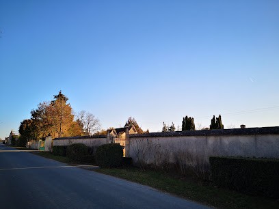 Cimetière de Villers-les-Ormes, Cimetière à Saint-Maur