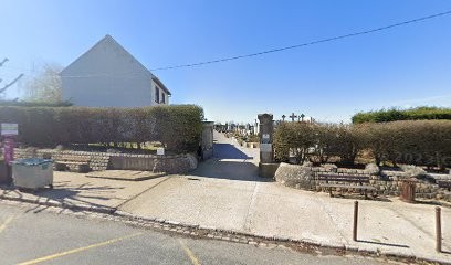 Guines Communal Cemetery, Cimetière à Guînes
