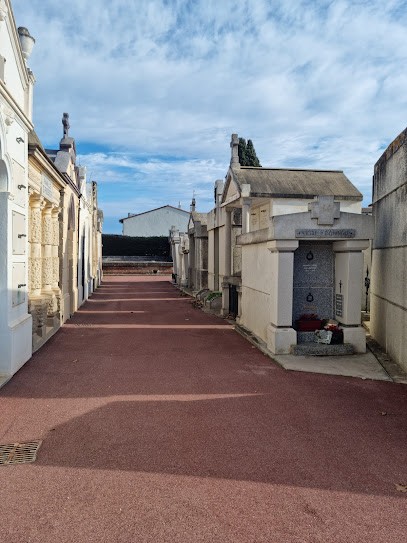 Cimetière De Toulouges, Cimetière à Toulouges