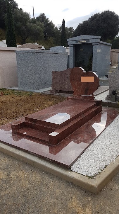 Cimetière de Sainte-Marie-la-Mer, Cimetière à Sainte-Marie-la-Mer
