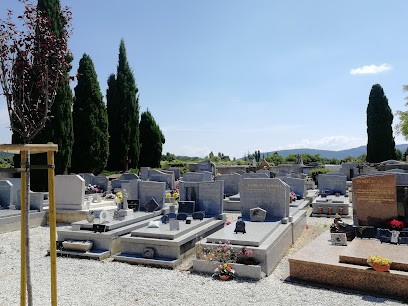 Cimetière de Garéoult, Cimetière à Garéoult